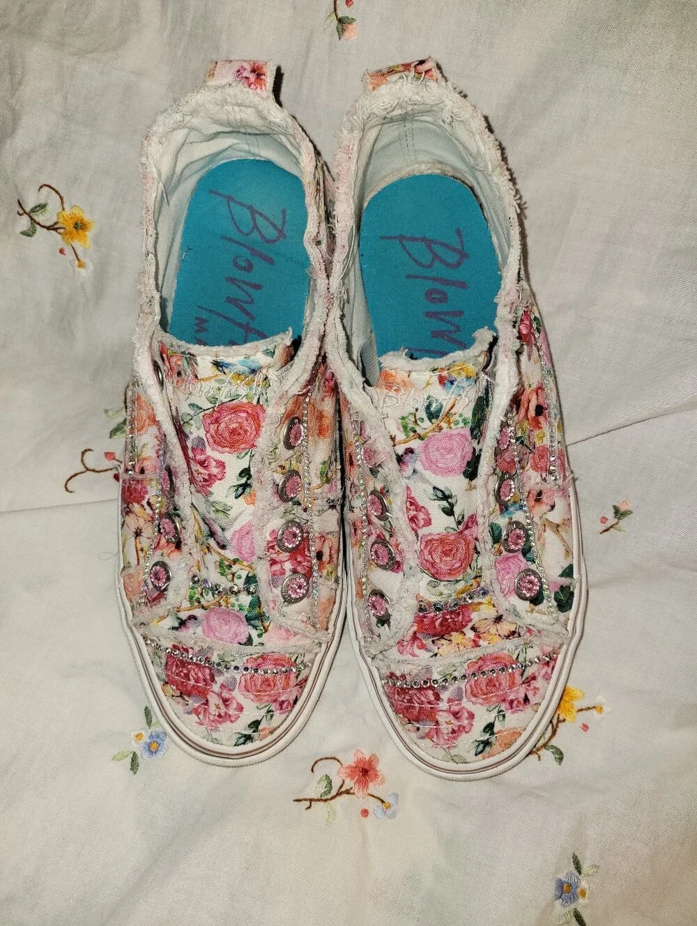 Custom Rhinestone Embellished Floral Blowfish Floral Print Sneakers Size 7.5 - Picture 3 of 12